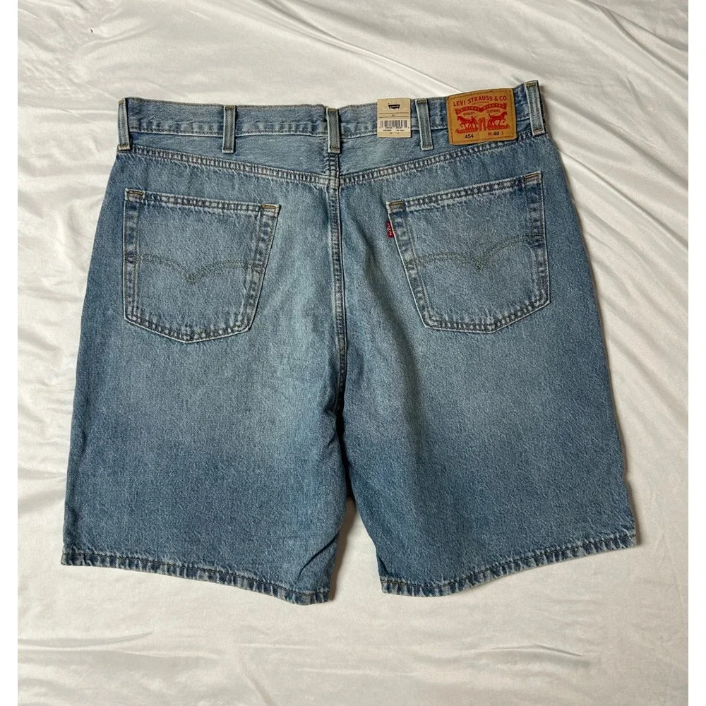 Levis levis 454